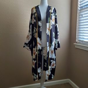 Gianni Bini Black Floral Robe, M